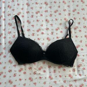 🌲Victoria's Secret Black lace Bra  Dream Angels padded no-wire Intimates🌲